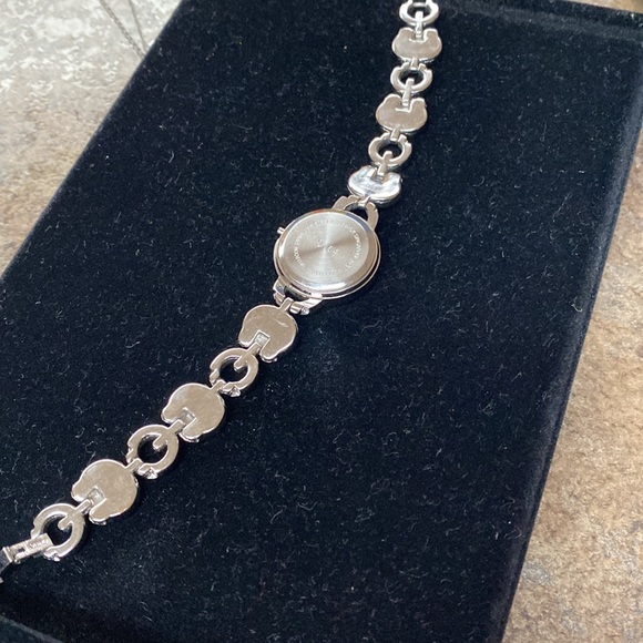 Frog watch, stainless steel w/green frog faces. For any frog lovers & adorable - Picture 5 of 11